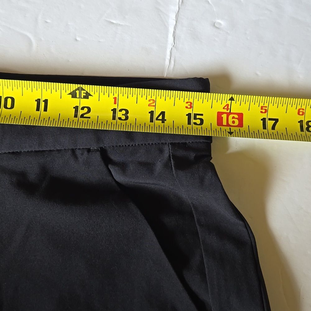 Athleta Tribeca 9" Bermuda Shorts Lightweight Black Womens Size 2 5 Pockets - Picture 8 of 10